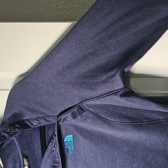 North Face XL periwinkle pullover - Picture 6 of 16